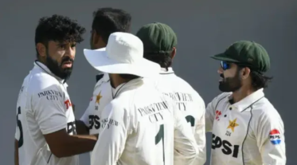 WI vs PAK: पाकिस्तान की घातक गेंदबाजी, वेस्टइंडीज हार की कगार पर