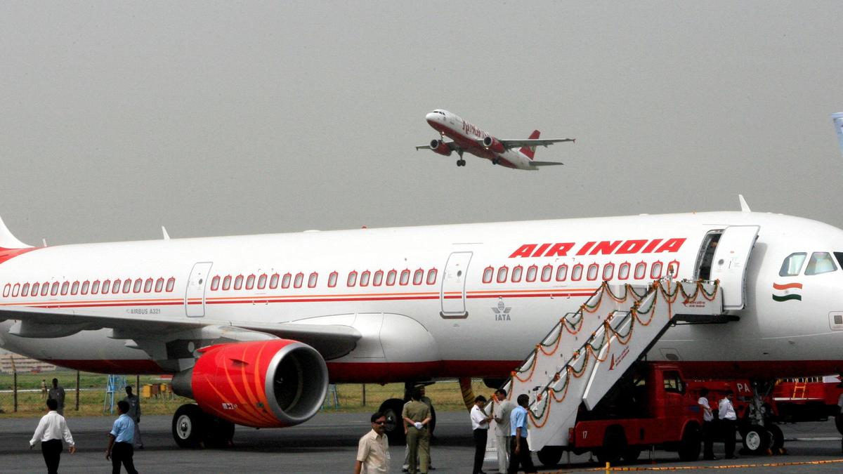Air India CEO search narrows to Singapore Air executive Kannan and insider Nipun Aggarwal, sources say