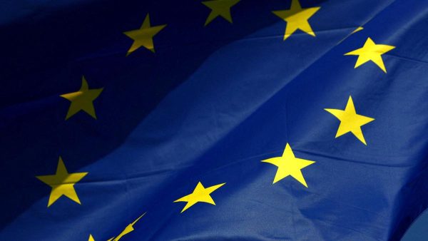 EU कहता है कि बच्चों की ऑनलाइन सुरक्षा के लिए उम्र जांच ऐप ‘तैयार’ है