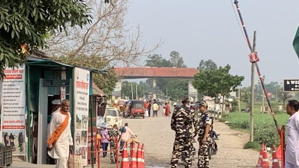 सपर्क सीमाओं के मामले में तीसरे पक्ष के लिए कोई जगह नहीं: विदेश मंत्रालय ने नेपाल के प्रधानमंत्री के साथ देश की शासकीय पार्टी प्रमुख के संदर्भ में उत्तर दिया