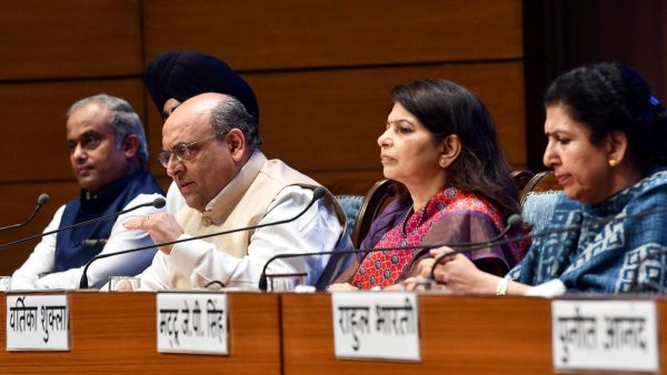 विशेषज्ञों ने ई20 ईंधन के अनुपालन और पूरी तरह परीक्षण पर जोर दिया amid बढ़ती चिंताओं