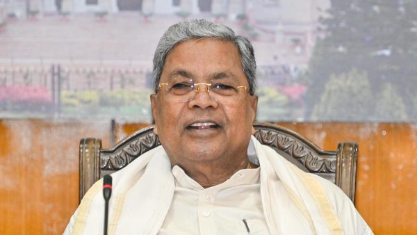 कर्नाटक में नए यूनिफॉर्म नियम नहीं लागू होंगे, मुख्यमंत्री का बयान