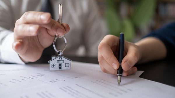 पहला घर अब संपत्ति बन गया