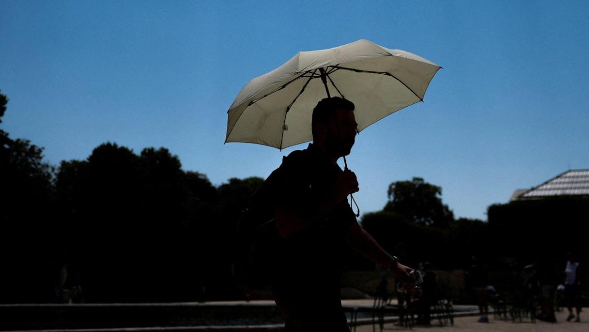 Over 2,700 may have died due to heatwaves in England: researchers