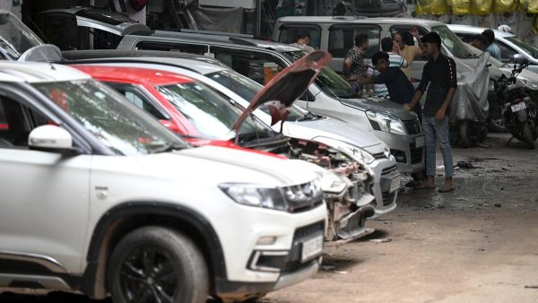 E20 संक्रमण: विवाद के लिए ईंधन