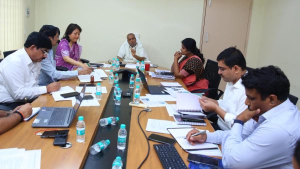 हैदराबाद पहुंची इबोला प्रभावित देशों से 58 व्यक्ति होम आइसोलेशन में; स्वास्थ्य मंत्री ने बताया कोई लक्षण नहीं
