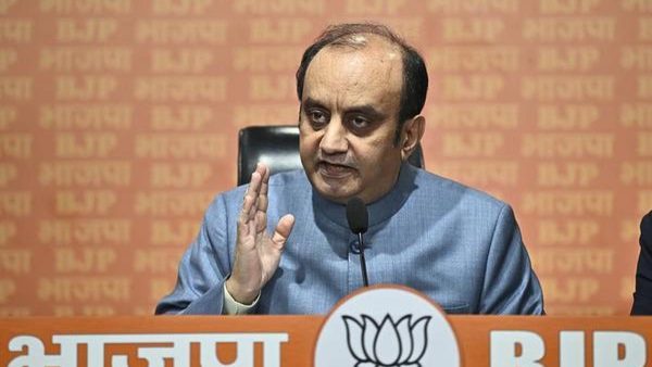 बंगाल चुनावों में स्टाफ की गिनती पर सुप्रीम कोर्ट का निर्णय टीएमसी की अनुचित सत्ता कब्जे की कोशिश को ठहराया असफल: भाजपा