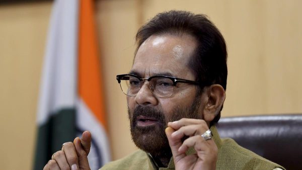 उत्तर प्रदेश चुनाव में कांग्रेस और सपा को भाजपा के मुख्तार अब्बास नकवी का तगड़ा झटका