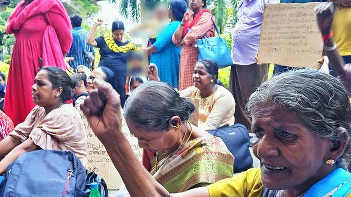 Mundamveli residents lay day-long siege to GCDA headquarters