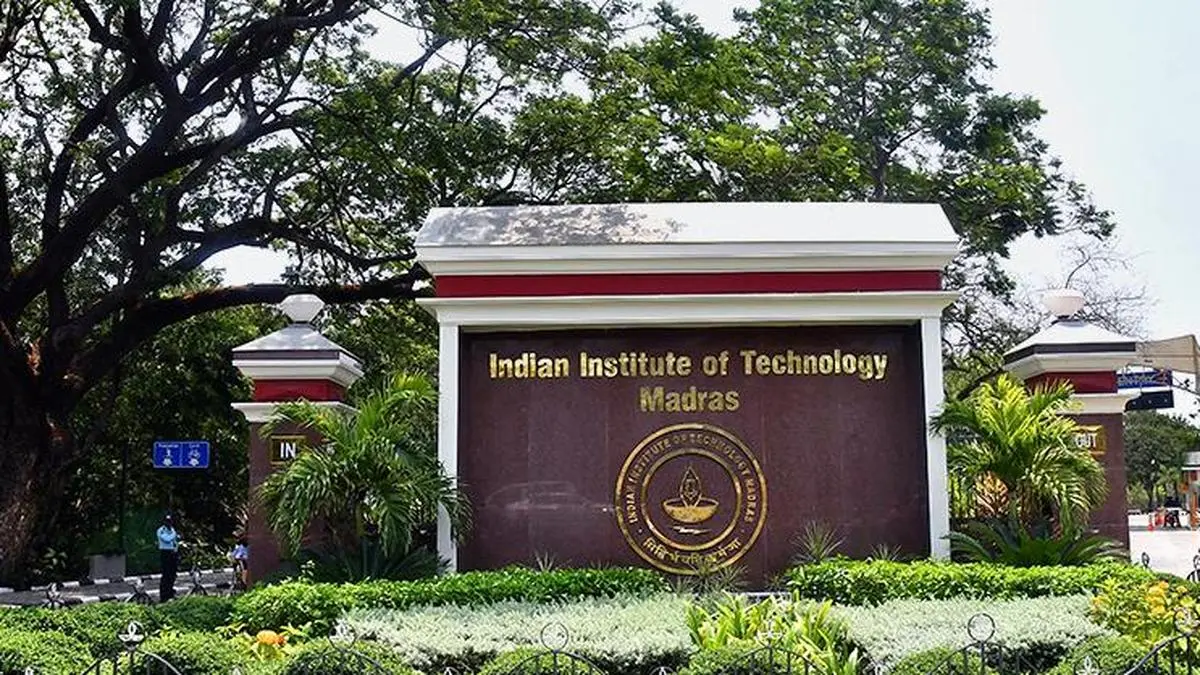 TN’s minister for Artificial Intelligence, IT and Digital Services visits IIT-Madras Research Park