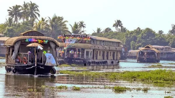 एर्नाकुलम पंचायत ने वेम्बनाडु बहाली और पोक्कली संरक्षण पर ध्यान केंद्रित किया