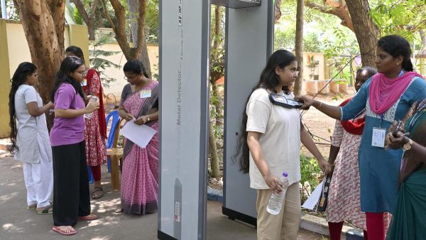 डॉक्टरों ने NEET-सुपर स्पेशलिटी काउंसलिंग में देरी समाप्त करने की मांग की