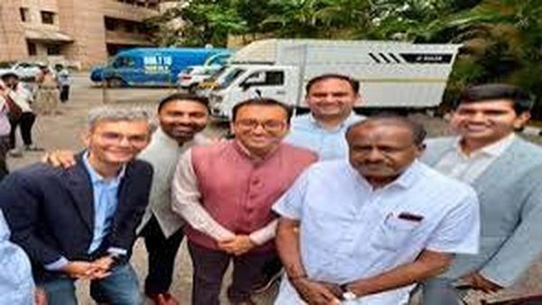 ईवी स्टार्टअप्स ऑटो पीएलआई में पांच बदलावों की मांग करती हैं, भHeavy Industries मंत्री कुमारस्वामी समीक्षा करते हैं