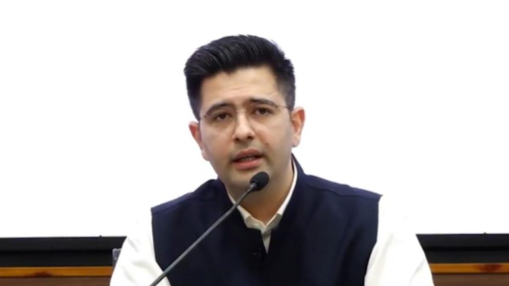 राघव चड्ढा समेत छह आप सांसदों ने थामा भाजपा का दामन