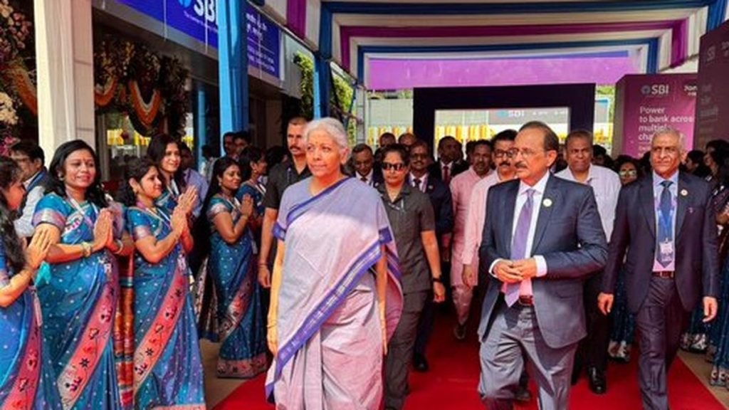 वित्त मंत्री ने कहा: GDP विस्तार के लिए खपत में स्थिरता और पूर्वानुमेय समर्थन आवश्यक