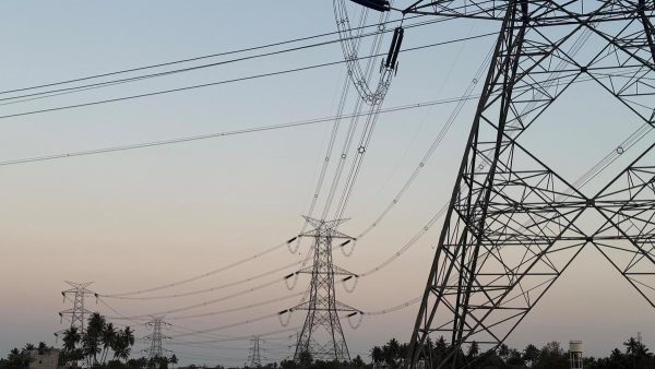 बढ़ती गर्मी के बीच भारत ने 260.45 GW की रिकार्ड पीक पावर डिमांड पूरी की