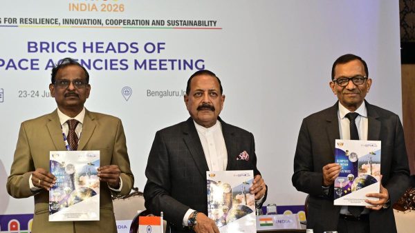 छह सुस्त महीनों के बाद, इसरो उपग्रह प्रक्षेपण के साथ पुनः शुरुआत की तैयारी में
