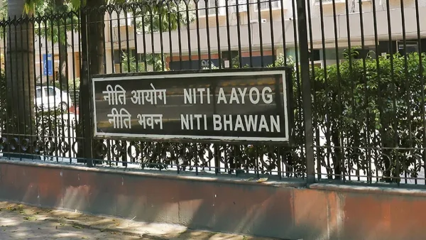 गुजरात ने इंफ्रास्ट्रक्चर, व्यापार माहौल और वित्तीय स्वास्थ्य में राजकीय रैंकिंग में शीर्ष स्थान प्राप्त किया