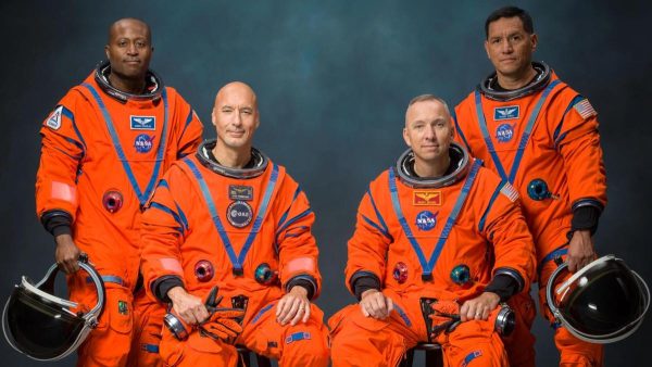 नासा ने Artemis III मिशन के लिए अमेरिकी और इतालवी अंतरिक्ष यात्रियों का किया चयन, SpaceX और Blue Origin के चंद्रयान से करेंगे प्रस्थान