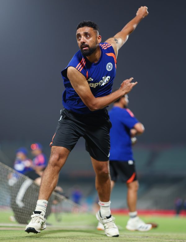 मोरकेल: ‘वरुण के लिए यह केवल आत्मविश्वास पाने की बात है, और ज्यादा सोचने से बचना चाहिए’
