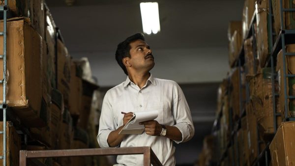 लॉजिस्टिक्स में कोर्स और करियर के अवसर