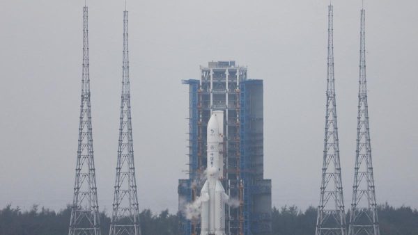 चीन ने सफलतापूर्वक समुद्री रॉकेट बूस्टर रिकवरी सिस्टम का परीक्षण किया, सरकारी मीडिया ने बताया