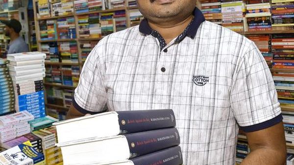 बैंगलोर की किताबों की दुकानें लोगों को इस शहर से जोड़ने का काम करती हैं