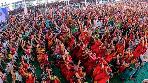 80 लाख महाराष्ट्र महिलाएं ‘लड़की बहिन’ योजना के लिए अयोग्य; विपक्ष ने वित्तीय संकट का आरोप लगाया
