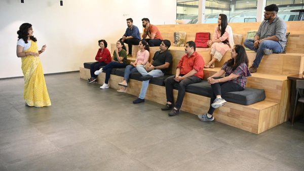 कक्षा में मुख्य शिक्षण विधि के रूप में लेक्चर पर पुनर्विचार करने का समय