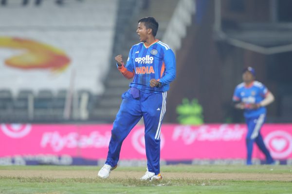 दीप्ति की पहली T20I में पांच विकेट ने दक्षिण अफ्रीका को दिया करारी मात