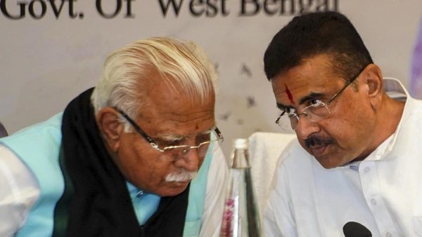 केंद्रीय ऊर्जा मंत्री ने पश्चिम बंगाल सरकार से समय पर बकाया राशि निपटान और प्रीपेड मीटरिंग की मांग की