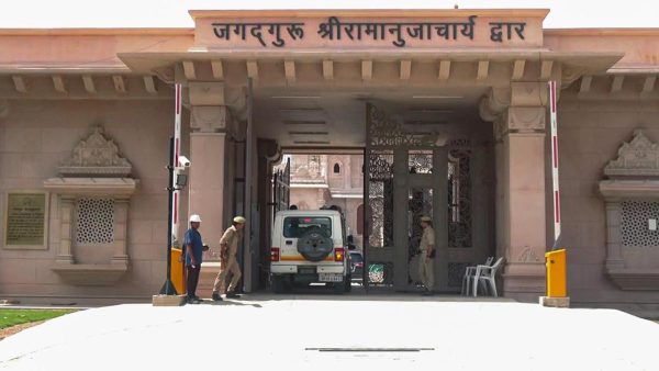 यहाँ हैं नवीनतम समाचार और बड़ी खबरें जिन्हें आपको फॉलो करना चाहिए